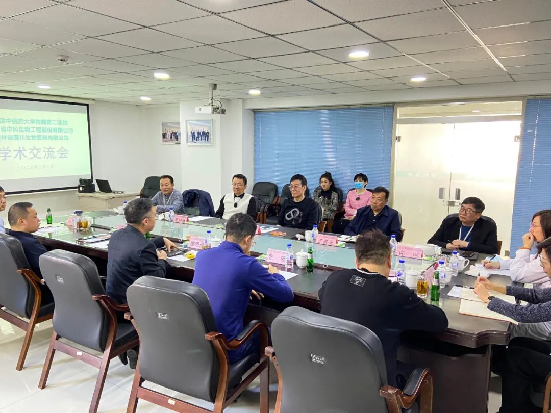天津中醫(yī)藥大學(xué)第二附屬醫(yī)院黨委副書記、院長雒明池一行到吉林中科干細(xì)胞調(diào)研