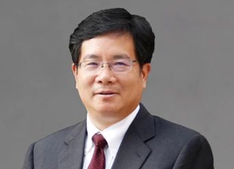 全國政協(xié)委員、貝達藥業(yè)董事長兼首席執(zhí)行官丁列明 全國政協(xié)委員、貝達藥業(yè)董事長兼首席執(zhí)行官丁列明