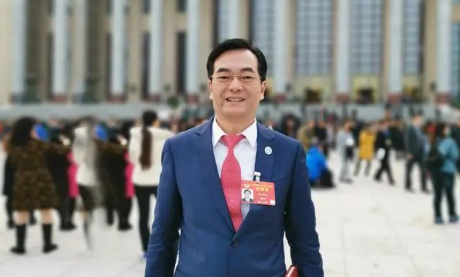 全國政協委員陳海佳建議，打造粵港澳大灣區全球干細胞科技創新高地，推動我國生物醫藥產業高質量發展。