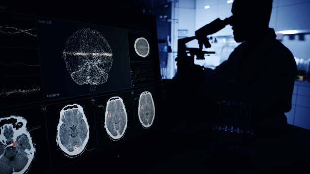 神經(jīng)系統(tǒng)疾病發(fā)病機(jī)制復(fù)雜，涉及基因突變、衰老過(guò)程等多種因素。