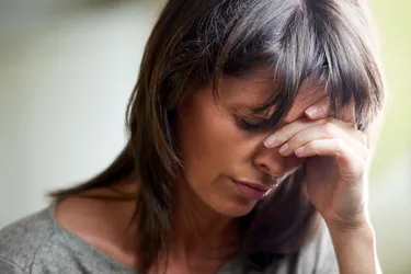 精神分裂癥患者可能會出現幻聽或幻視。 精神分裂癥患者可能會出現幻聽或幻視。