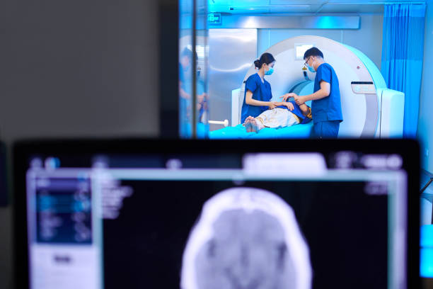 重塑治療神經(jīng)退行性疾病的未來(lái)：干細(xì)胞與工程化外泌體的臨床轉(zhuǎn)化進(jìn)展